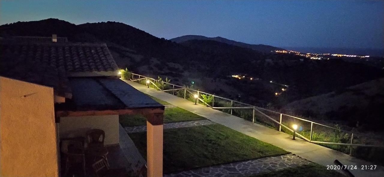 Azienda Agrituristica La Janna Di La Faj 부도니 외부 사진