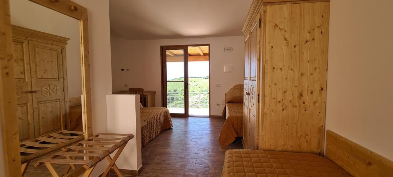 Azienda Agrituristica La Janna Di La Faj 부도니 외부 사진